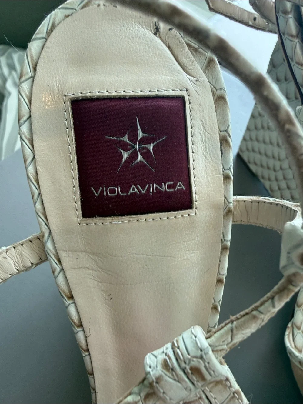 VIOLAVINCA Woven Block Heel Sandals in Tan and Cream Leather